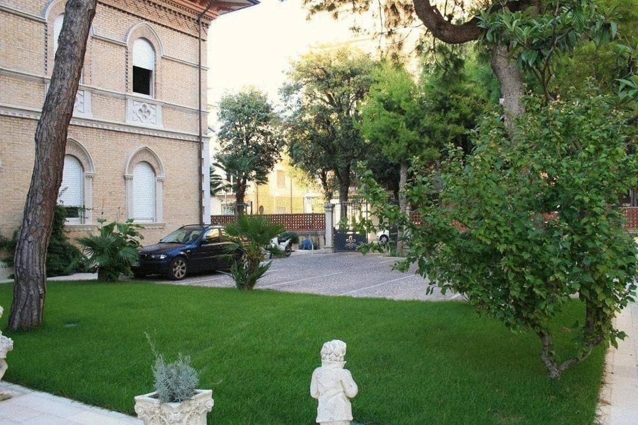 Hotel Chiaraluna Civitanova Marche Exterior foto